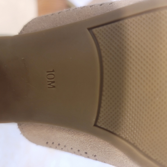 Marc Fisher Gabie Stacked Heel shoes - Picture 8 of 11